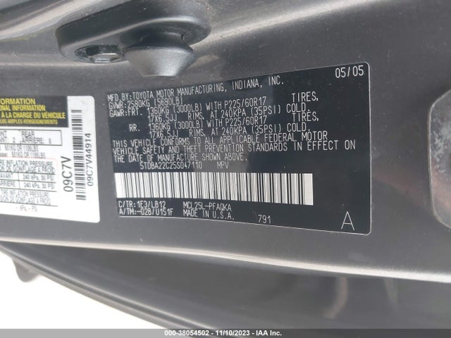 2005 TOYOTA SIENNA XLE LIMITED VIN: 5TDBA22C25S047110