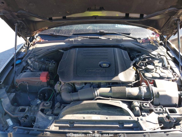 2017 JAGUAR XF SAJBJ4BN4HCY31860 Photo 9