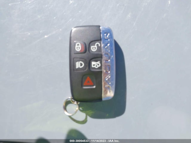 2017 JAGUAR XF SAJBJ4BN4HCY31860 Photo 10