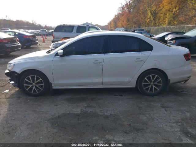 3VWDB7AJ1HM235556 Volkswagen Jetta 1.4t Se
