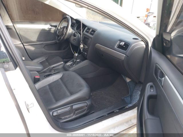 3VWDB7AJ1HM235556 Volkswagen Jetta 1.4t Se