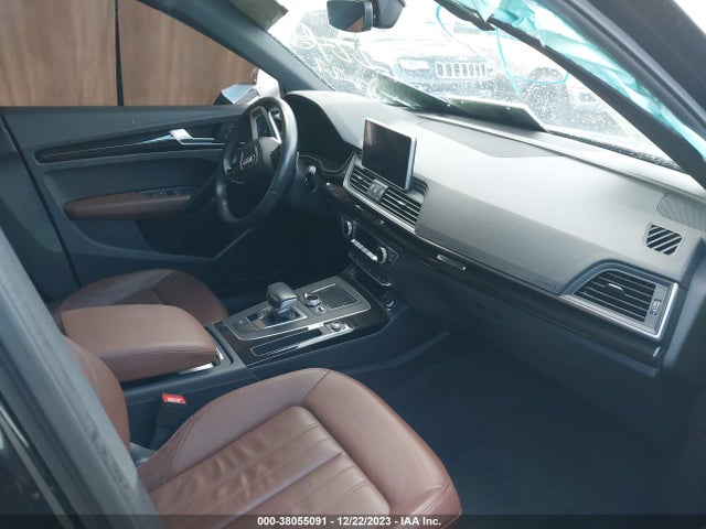 Audi Q5 2.0t Tech Premium 2018 WA1BNAFY4J2204894 Image 5