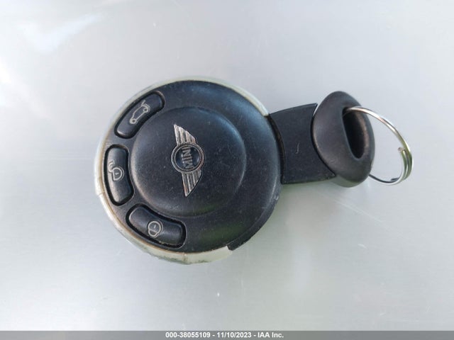 2009 MINI COOPER S CLUBMAN WMWMM33549TP74257 Photo 10
