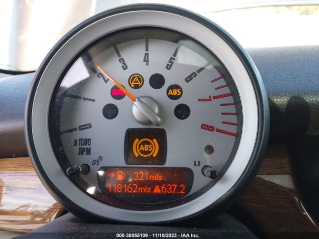 2009 MINI COOPER S CLUBMAN WMWMM33549TP74257 Photo 6