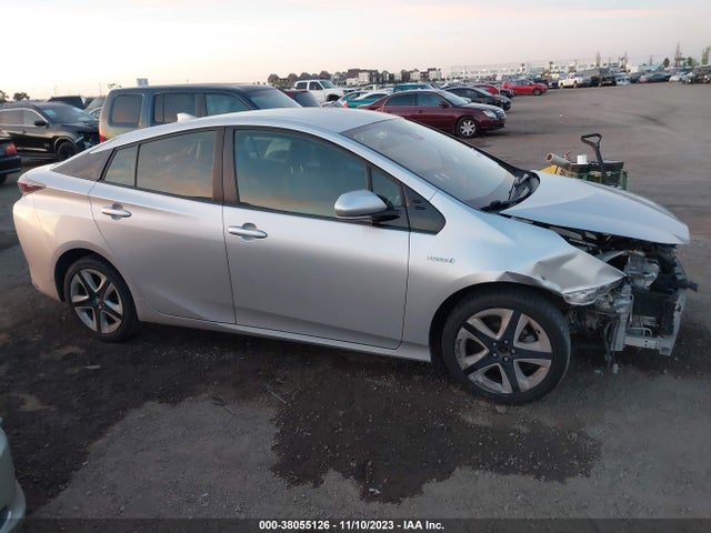 Toyota Prius Three Touring 2016 JTDKARFU7G3002213 Image 14