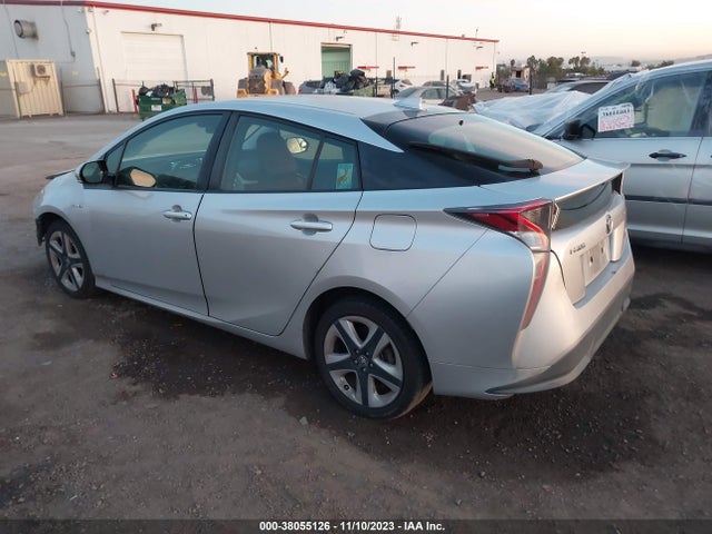 Toyota Prius Three Touring 2016 JTDKARFU7G3002213 Image 3