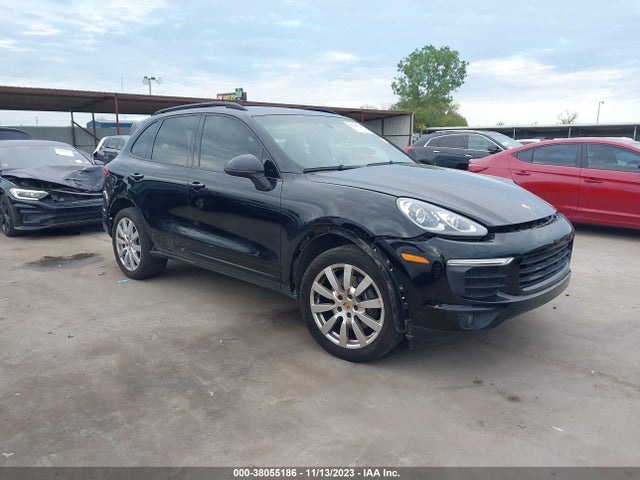 2017 PORSCHE CAYENNE WP1AA2A28HKA89473 Photo 0