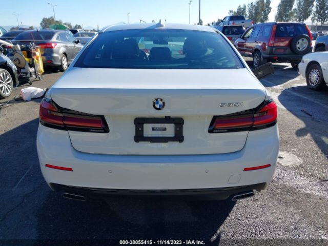 WBA53BH01MCF28678 BMW 5 Series 530i