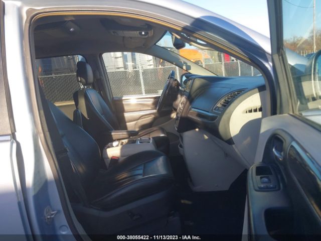 2C4RC1CG3GR200013 Chrysler Town & Country Touring-l