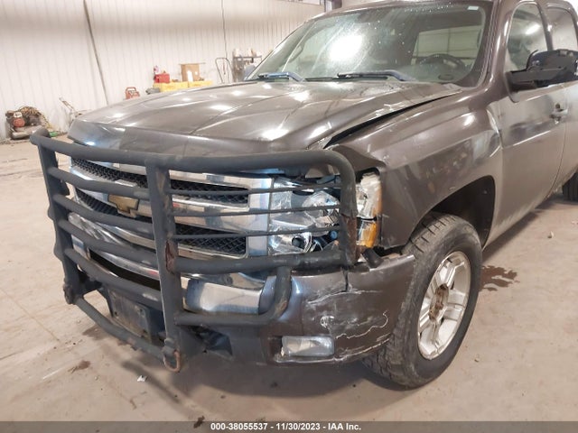 2011 CHEVROLET SILVERADO 1500 LT VIN: 3GCPKSE38BG184495