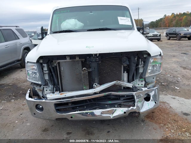 2015 NISSAN NV PASSENGER NV3500 HD SL V8 VIN: 5BZAF0AA1FN851309