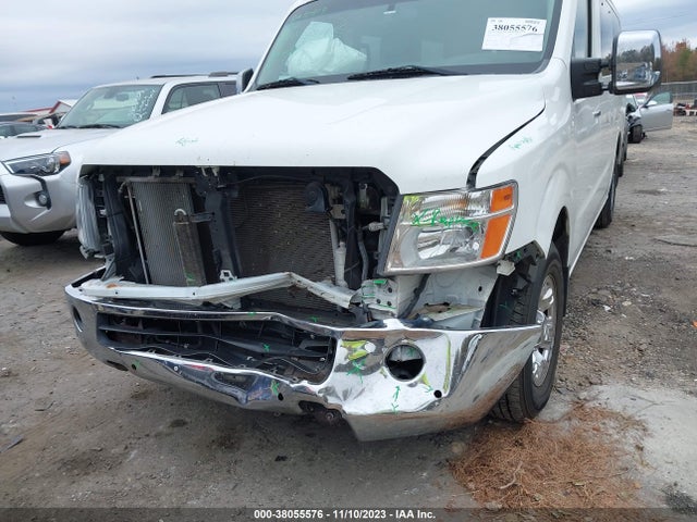 2015 NISSAN NV PASSENGER NV3500 HD SL V8 VIN: 5BZAF0AA1FN851309