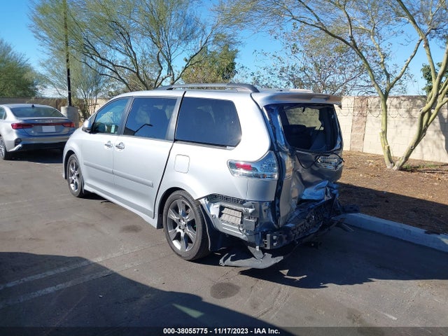 Toyota SIENNA SE 2015 5TDXK3DCXFS678453 Image 3