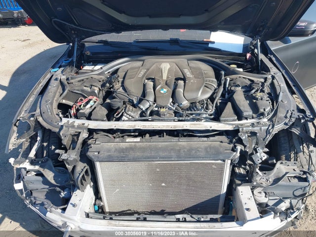 WBA7F0C34HGM22257 BMW 750i