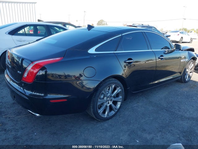 2013 JAGUAR XJ SAJWA1GEXDMV40373 Photo 3