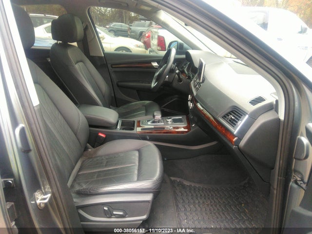 Audi Q5 2.0t Premium 2018 WA1BNAFY9J2016873 Image 5