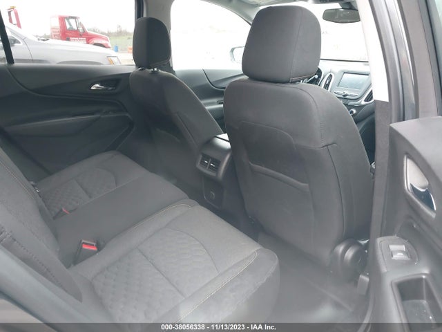 Chevrolet EQUINOX LT 2018 2GNAXSEV0J6264223 Image 8