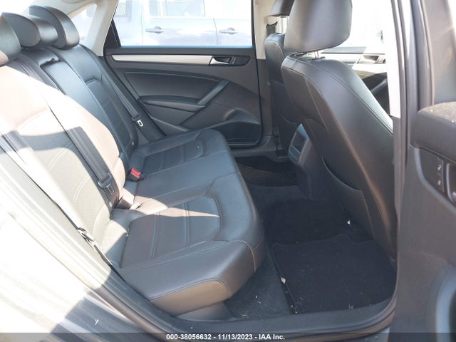 1VWAT7A38EC052170 Volkswagen Passat 1.8t Wolfsburg Edition