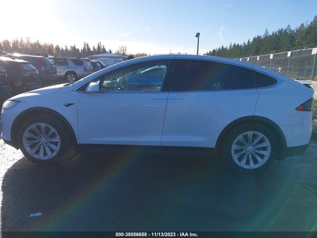 Tesla MODEL X 2021 5YJXCAE20MF311571 Image 29