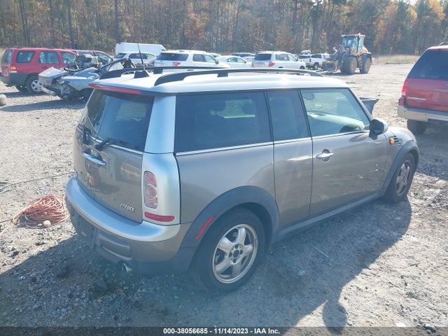 2011 MINI COOPER CLUBMAN WMWZF3C51BT267564 Photo 3