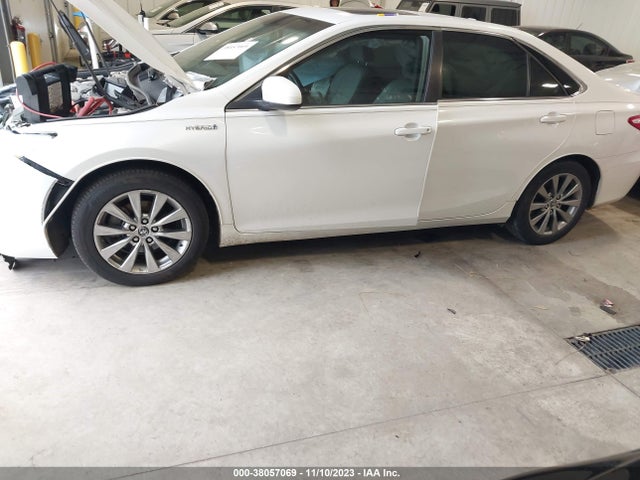 2015 TOYOTA CAMRY HYBRID XLE VIN: 4T1BD1FK0FU149341