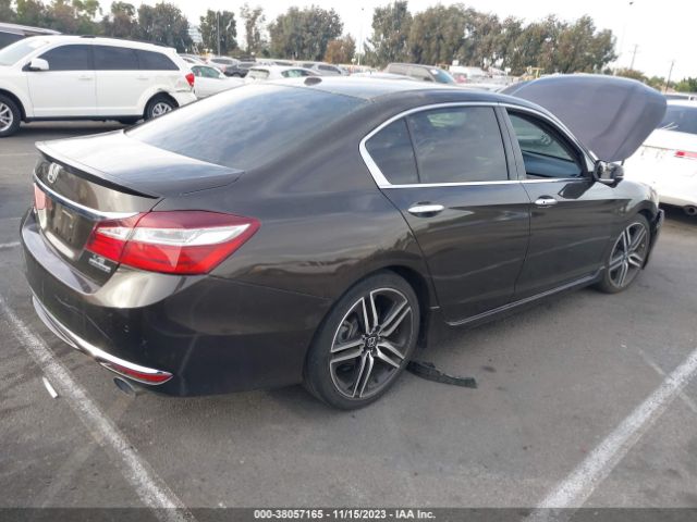 1HGCR3F9XGA025150 Honda Accord Sedan Touring