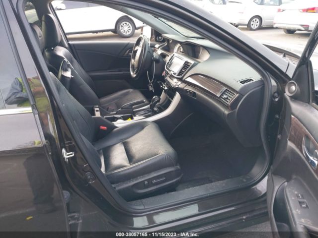 1HGCR3F9XGA025150 Honda Accord Sedan Touring