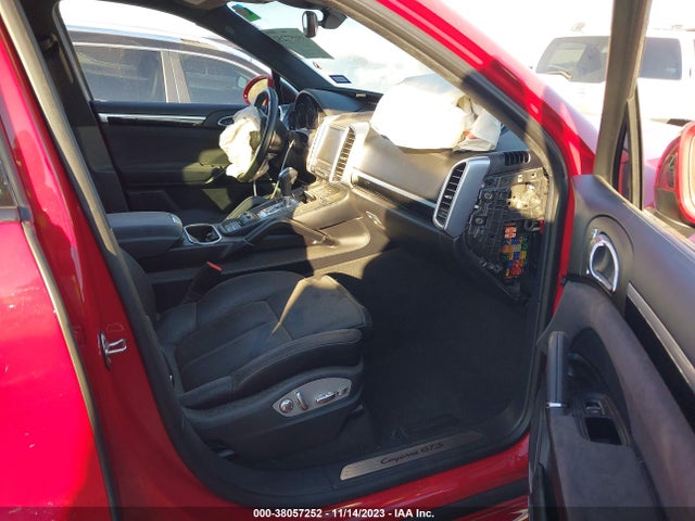 2017 PORSCHE CAYENNE WP1AD2A28HLA83156 Photo 4