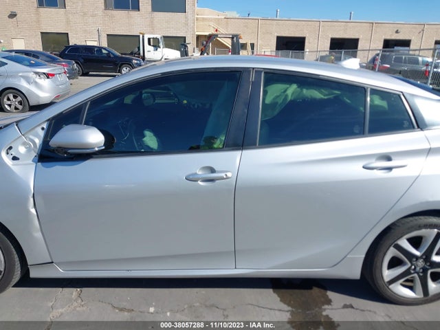 Продажа на аукционе авто 2016 Toyota Prius Four, vin: JTDKARFU0G3000352, номер лота: 38057288