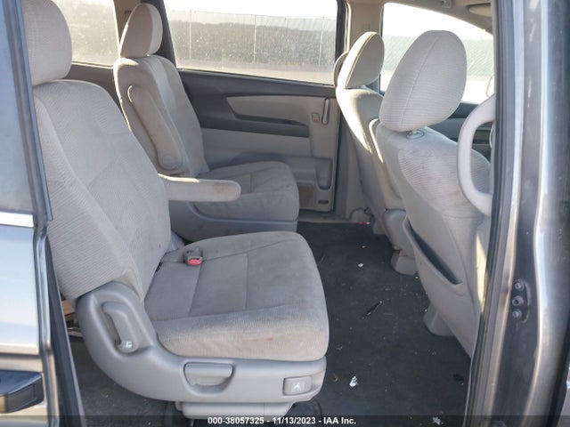 2011 HONDA ODYSSEY LX VIN: 5FNRL5H20BB077490