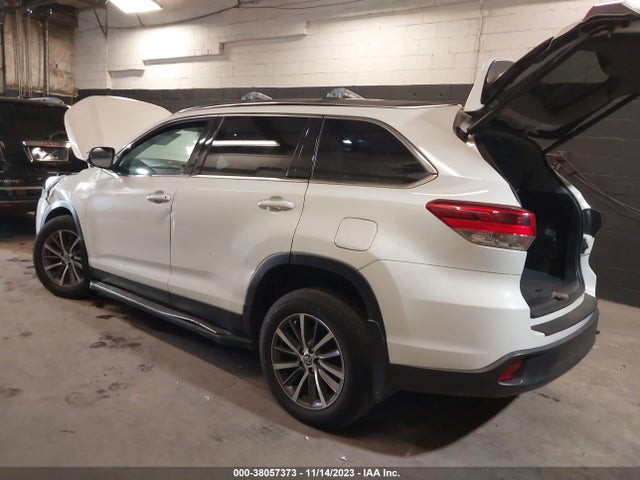 Toyota Highlander Xle 2019 5TDJZRFH2KS960528 Image 3