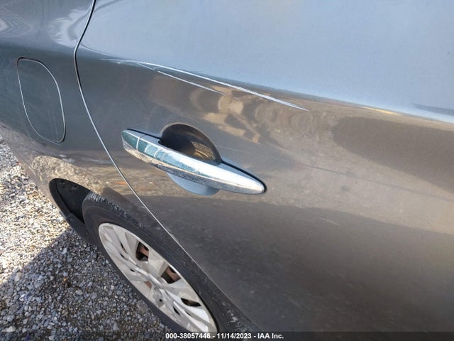 2015 NISSAN SENTRA S VIN: 3N1AB7APXFY309768