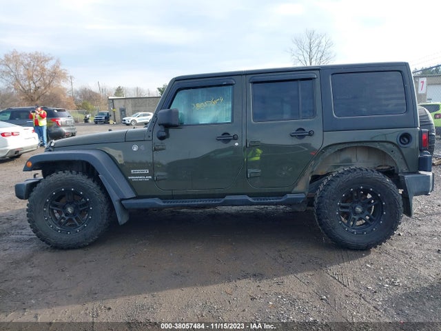 2016 JEEP WRANGLER UNLIMITED SPORT VIN: 1C4BJWDG5GL148105