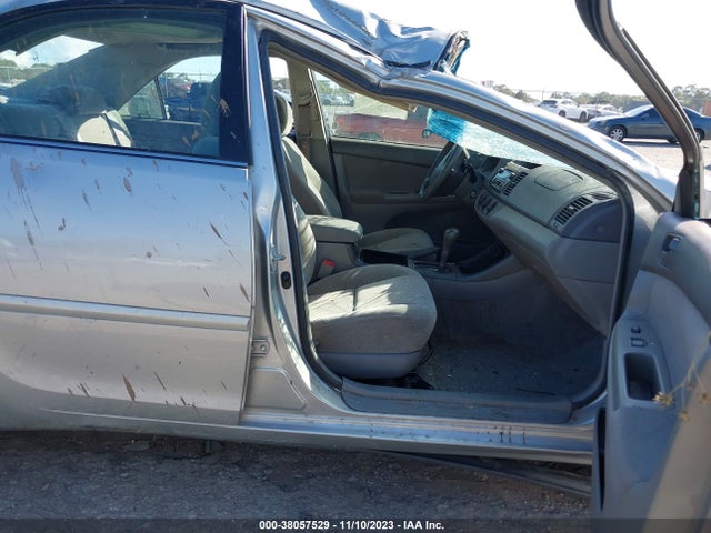 2004 TOYOTA CAMRY LE V6 VIN: 4T1BF32KX4U077170