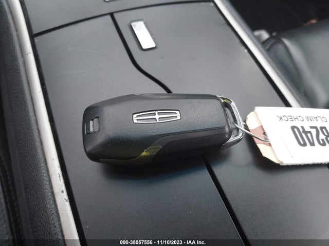 2016 LINCOLN MKZ HYBRID VIN: 3LN6L2LU0GR602883