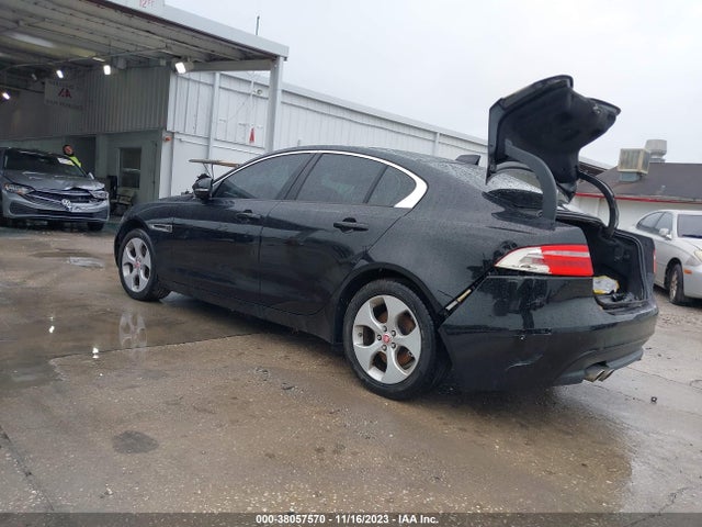 2018 JAGUAR XE SAJAR4FN0JCP33395 Photo 2
