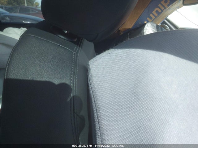 2018 JAGUAR XE SAJAR4FN0JCP33395 Photo 4