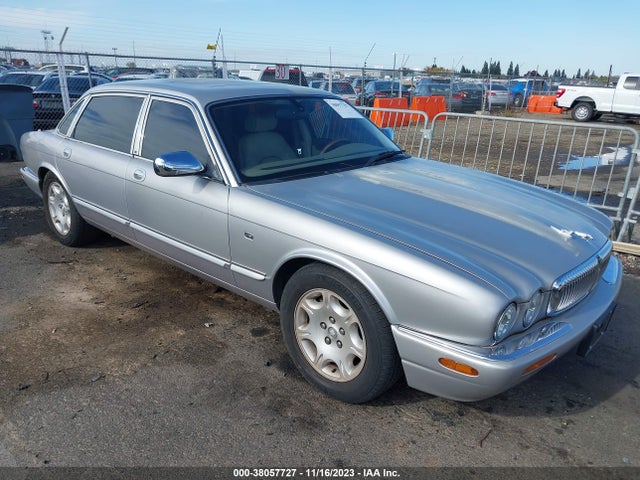 2000 JAGUAR XJ8 SAJDA24C7YLF11170 Photo 0