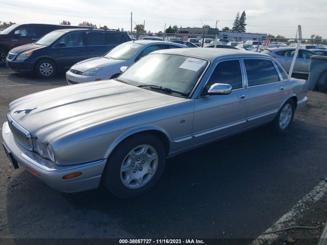 2000 JAGUAR XJ8 SAJDA24C7YLF11170 Photo 1