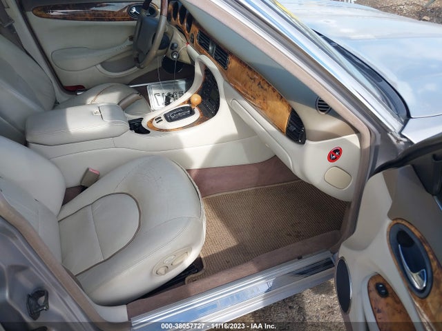 2000 JAGUAR XJ8 SAJDA24C7YLF11170 Photo 4