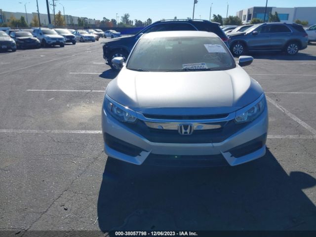 2HGFC2F58JH587255 Honda Civic Lx