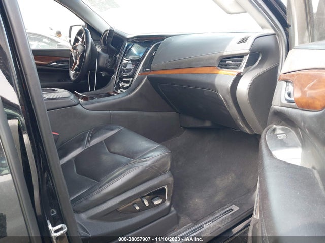 1GYS3HKJ8JR101282 Cadillac Escalade Esv Luxury