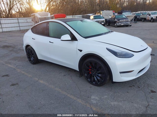 2023 TESLA MODEL Y 7SAYGDEFXPF601515 Photo 0