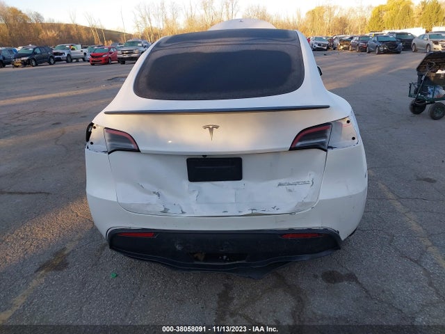 2023 TESLA MODEL Y 7SAYGDEFXPF601515 Photo 5