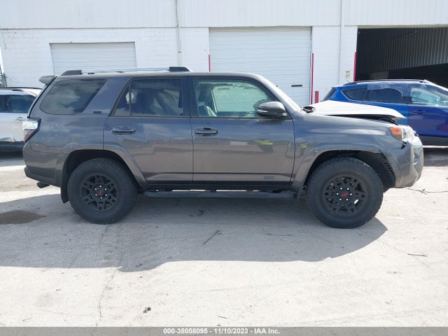 Toyota 4runner Sr5 Premium 2022 JTEFU5JR4N5270766 Image 13