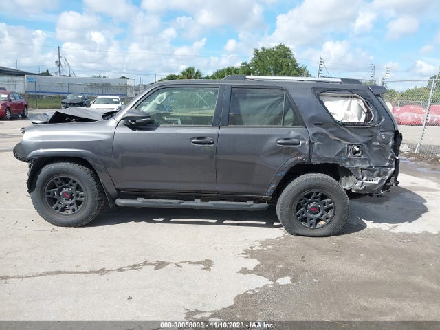 Toyota 4runner Sr5 Premium 2022 JTEFU5JR4N5270766 Image 14