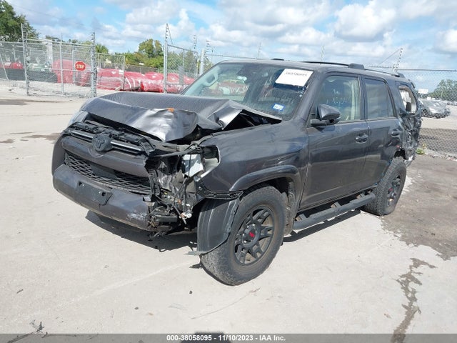 Toyota 4runner Sr5 Premium 2022 JTEFU5JR4N5270766 Image 2