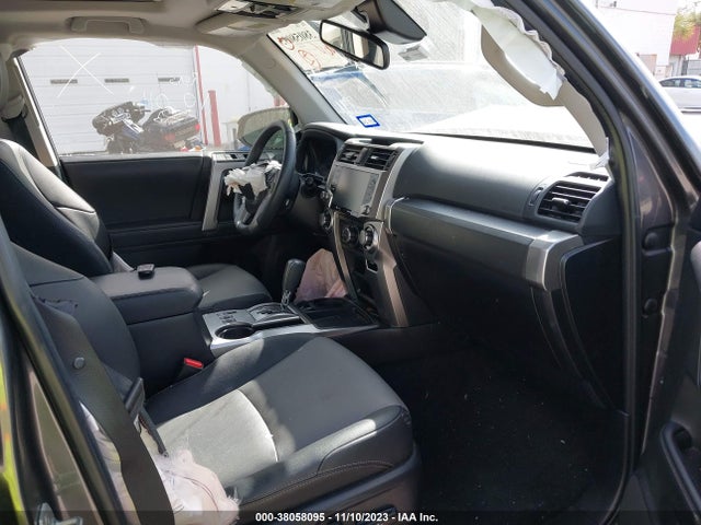 Toyota 4runner Sr5 Premium 2022 JTEFU5JR4N5270766 Image 5