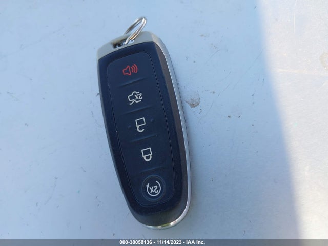 2013 LINCOLN MKT ECOBOOST VIN: 2LMHJ5AT9DBL58305