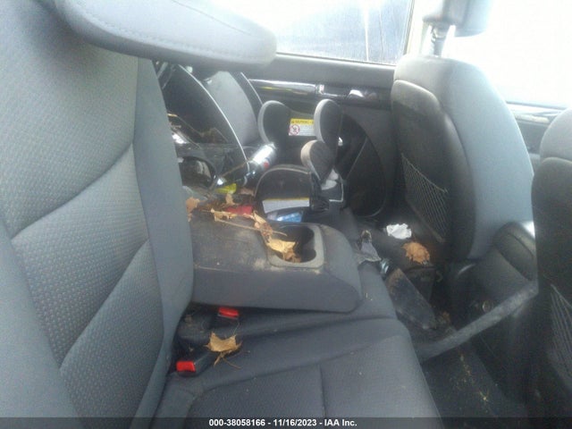 2013 KIA SORENTO LX VIN: 5XYKTDA69DG411469